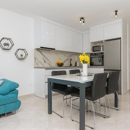 Apartment Ema Makarska Exteriör bild