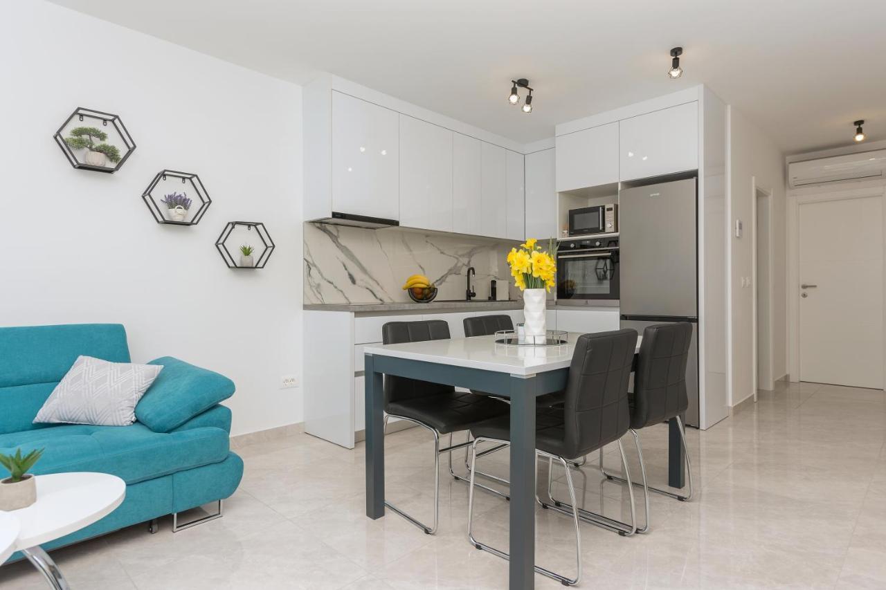 Apartment Ema Makarska Exteriör bild
