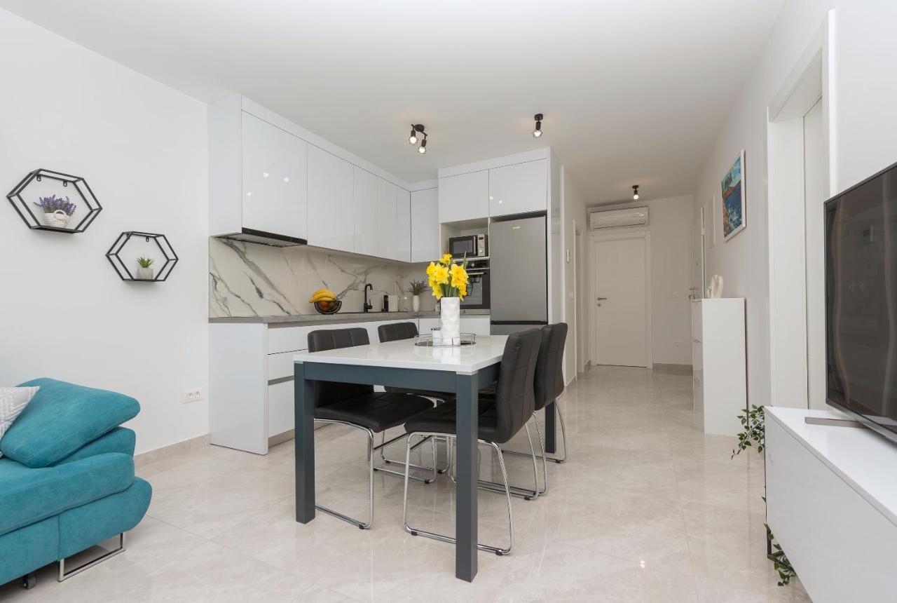 Apartment Ema Makarska Exteriör bild