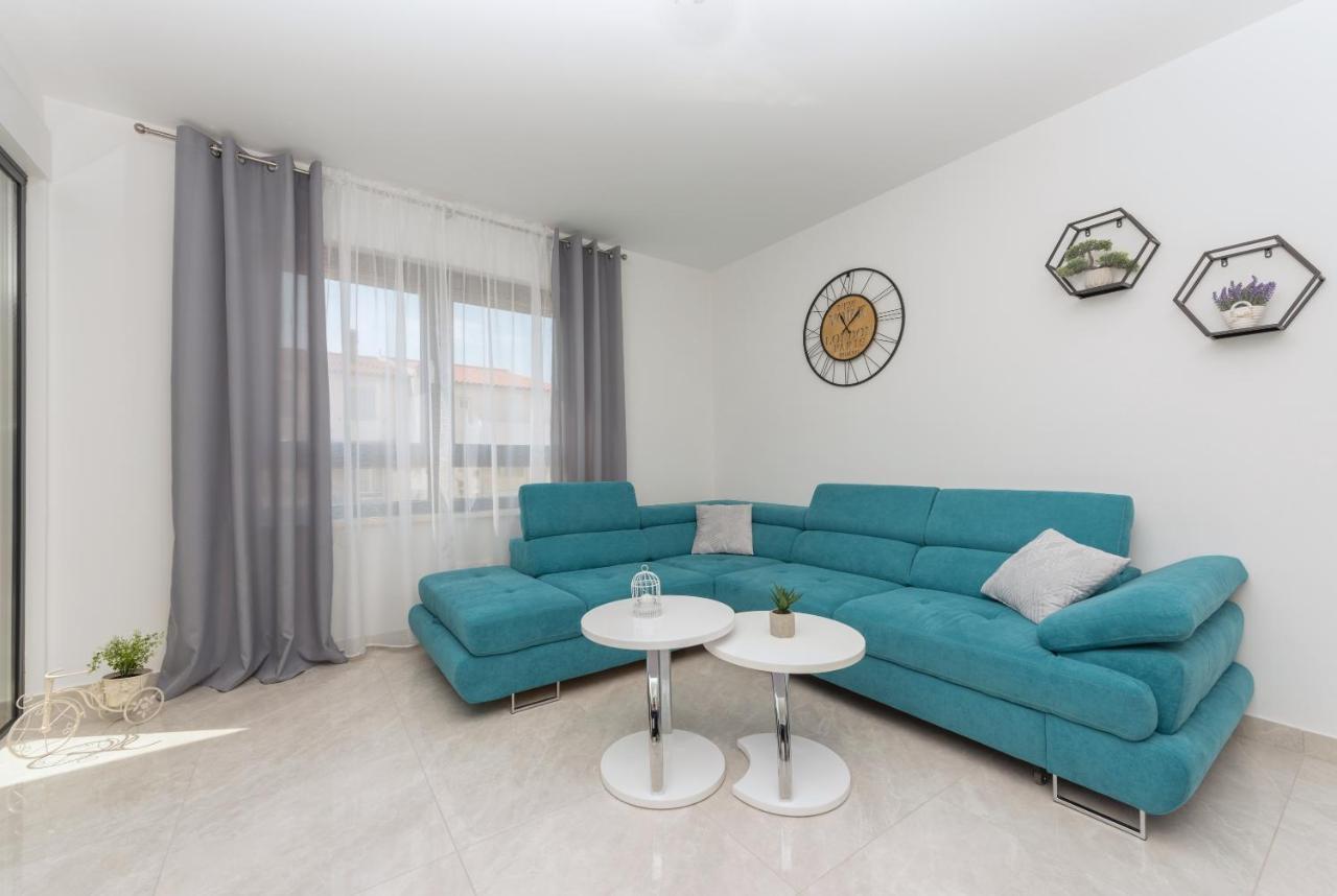 Apartment Ema Makarska Exteriör bild