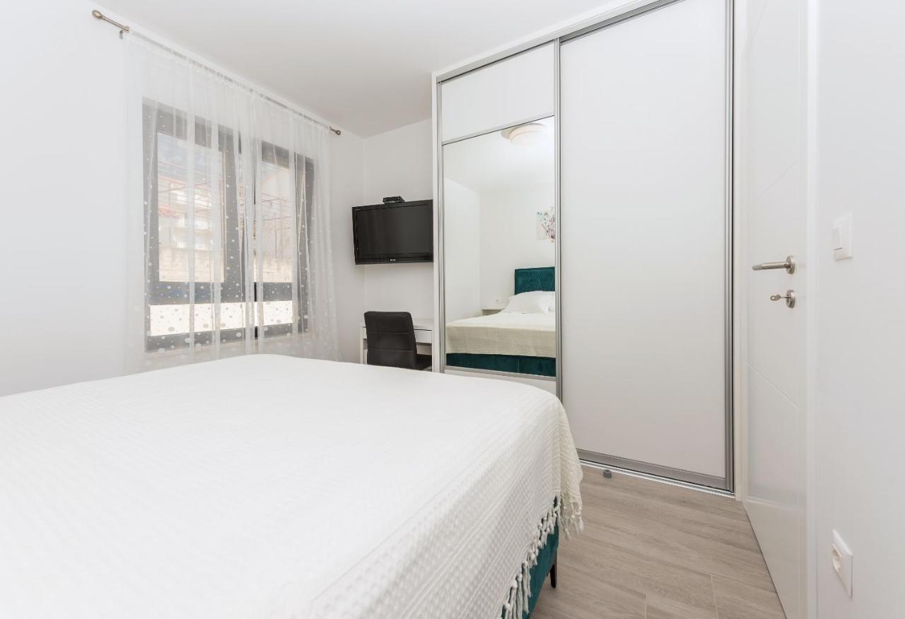 Apartment Ema Makarska Exteriör bild